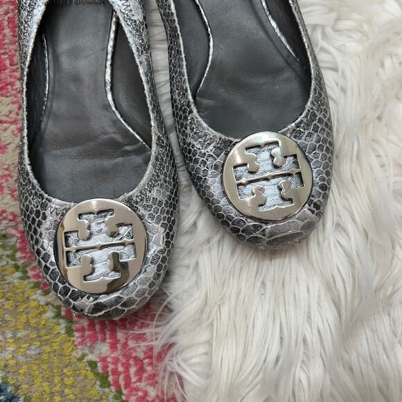 $228 Tory Burch Designer Silver Gray Snakeskin Print Leather Ballet Flats 7 - Picture 3 of 8